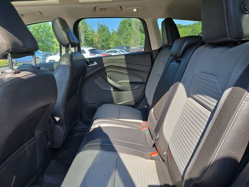 Used 2018 Ford Escape SE w/ SE Sport Appearance Package AWD/4WD image 13