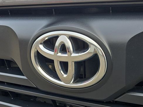 Used 2022 Toyota Tundra SR5 image 27