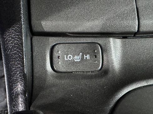 Used 2011 Honda Accord EX-L image 23