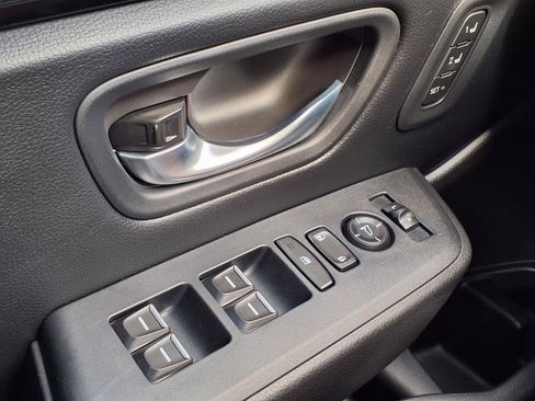 Certified 2025 Honda Pilot EX-L image 10