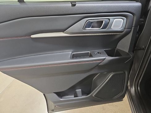 Used 2025 Ford Explorer ST AWD/4WD image 20