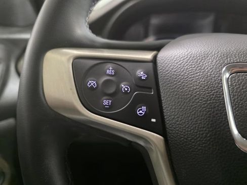 Used 2023 GMC Acadia Denali w/ Denali Technology Package AWD/4WD image 18