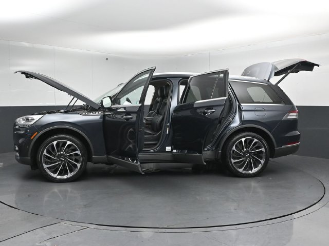 Used 2021 Lincoln Aviator Reserve w/ Equipment Group 202A AWD/4WD image 57