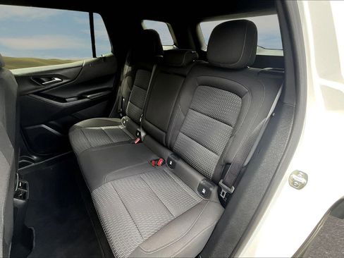 Used 2025 Chevrolet Equinox LT FWD image 14