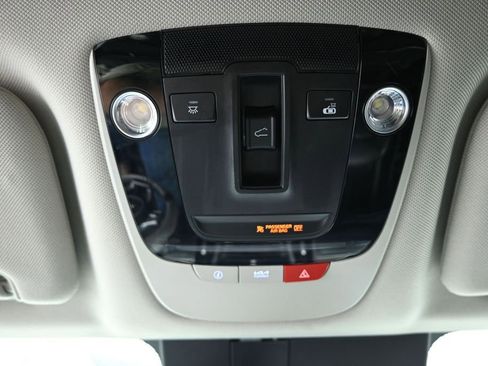 Used 2023 Kia Sorento EX w/ Panoramic Sunroof Package FWD image 17