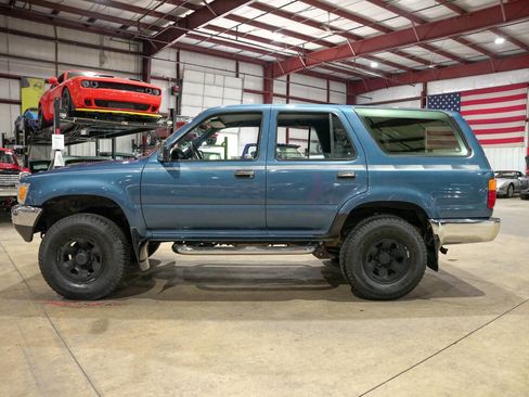 Used 1991 Toyota 4Runner SR5 AWD/4WD image 4