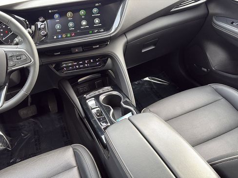 Used 2022 Buick Envision Essence w/ Technology Package I image 15