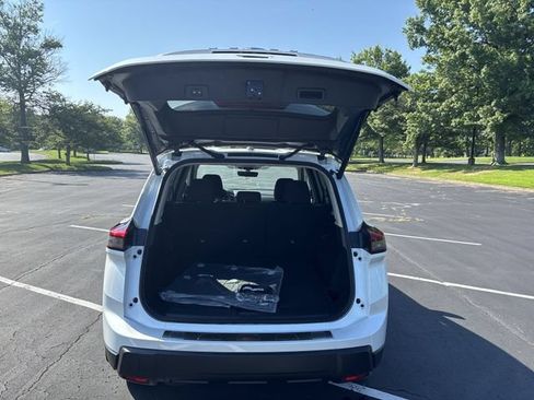 New 2026 Nissan Rogue SV w/ Cold Weather Package AWD/4WD image 22
