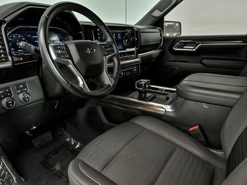 Used 2023 Chevrolet Silverado 1500 RST w/ Z71 Off-Road Package image 9