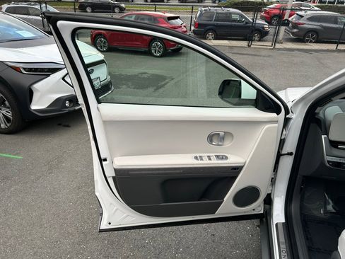 Used 2024 Hyundai Ioniq 5 Limited image 10