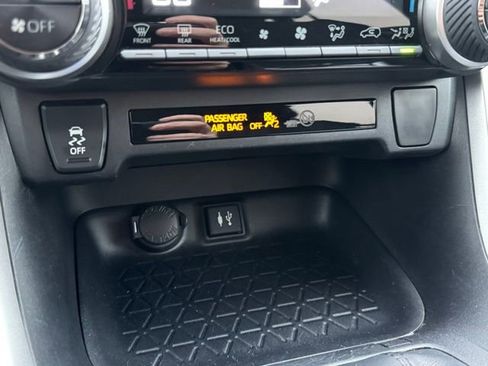 Certified 2019 Toyota RAV4 LE image 13