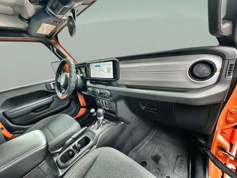Certified 2025 Jeep Wrangler Sport AWD/4WD image 16
