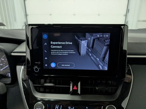 Used 2025 Toyota Corolla LE image 20