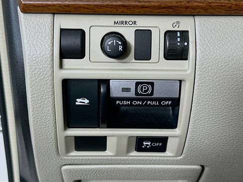 Used 2013 Subaru Outback 2.5i Limited AWD/4WD image 15