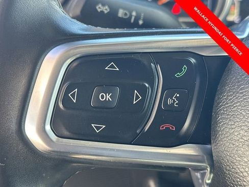 Used 2018 Jeep Wrangler Unlimited Sahara image 24