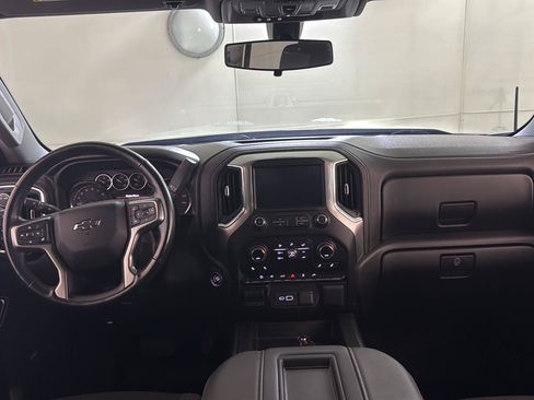Used 2021 Chevrolet Silverado 1500 LT Trail Boss w/ Convenience Package II AWD/4WD image 10