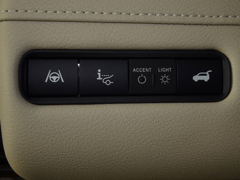 New 2025 Nissan Armada Platinum Reserve w/ Convenience Package image 40