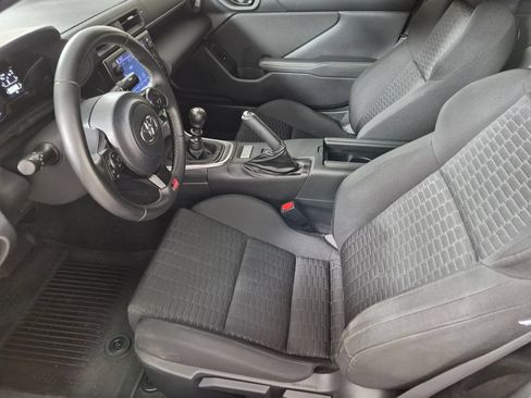 Used 2023 Toyota GR86 RWD image 21