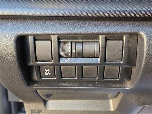 Used 2019 Subaru Crosstrek 2.0i image 25