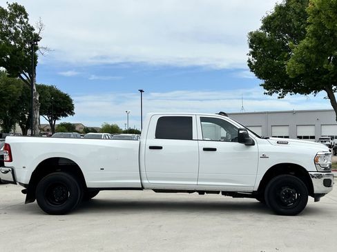 Used 2024 RAM 3500 Tradesman w/ Chrome Appearance Group AWD/4WD image 3