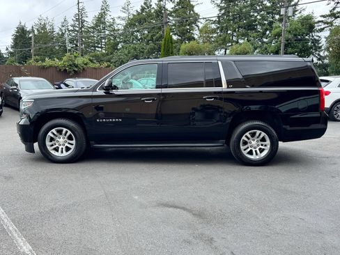 Used 2020 Chevrolet Suburban LT AWD/4WD image 4