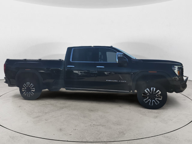 Used 2025 GMC Sierra 2500 Denali Ultimate AWD/4WD image 4