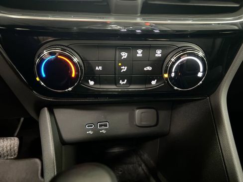 Used 2025 Buick Encore GX Sport Touring w/ Advanced Technology Package image 16