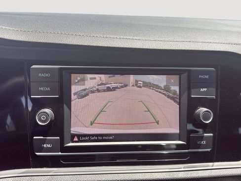 Used 2022 Volkswagen Jetta Sport FWD image 5