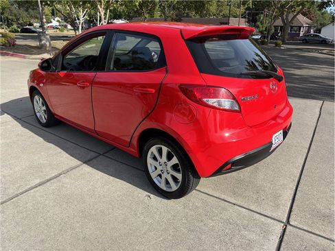 Used 2011 MAZDA MAZDA2 Touring FWD image 9