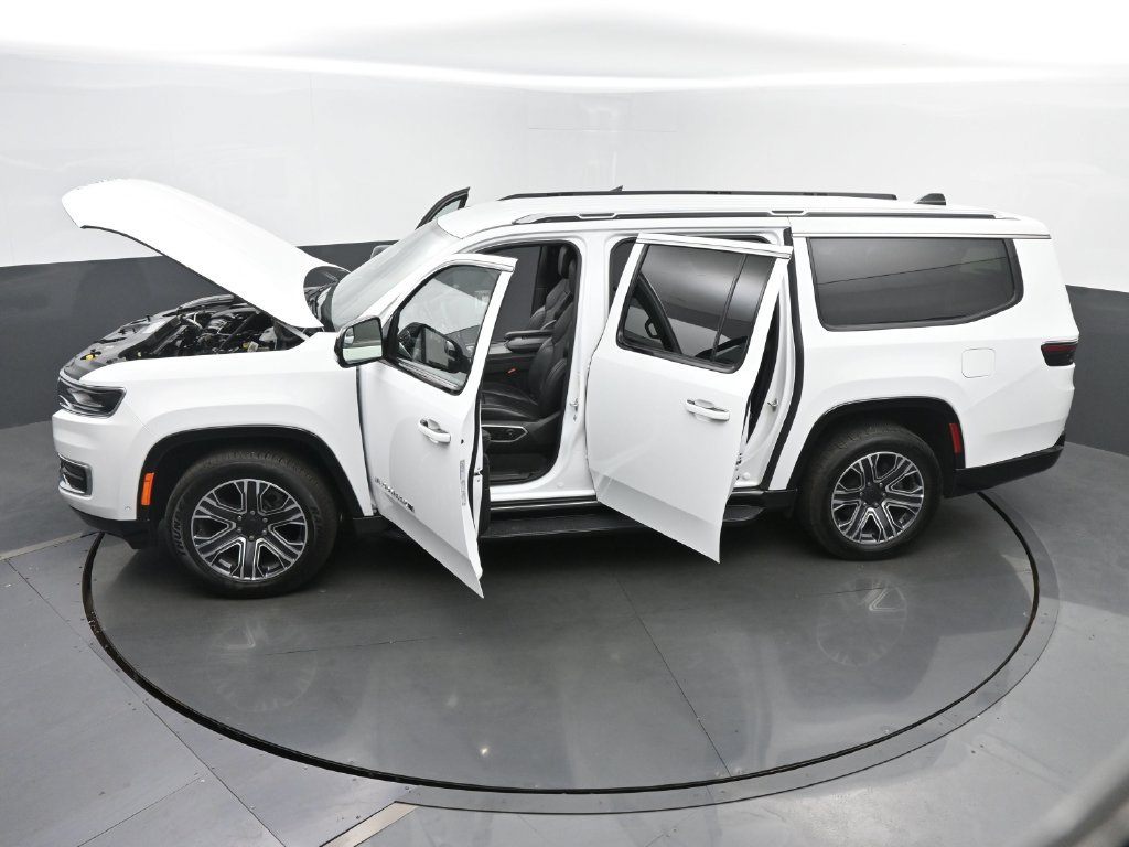 Used 2024 Jeep Wagoneer L Series II AWD/4WD image 68