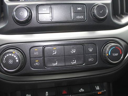 Used 2022 Chevrolet Colorado LT w/ Fleet Safety Package RWD image 25