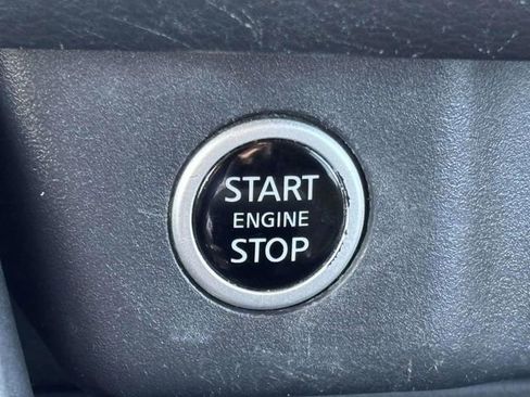 Used 2023 Nissan Rogue S image 12