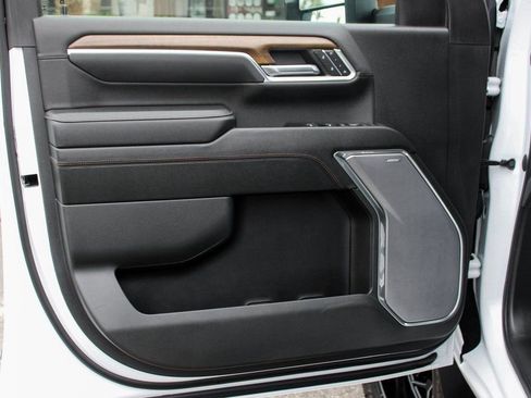 Used 2024 Chevrolet Silverado 3500 High Country w/ High Country Premium Package image 18