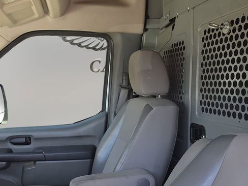 Used 2018 Nissan NV 2500 S RWD image 9