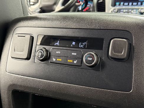 Used 2020 GMC Yukon SLT AWD/4WD image 30