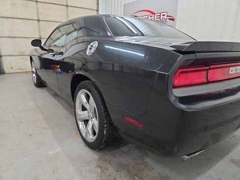 Used 2014 Dodge Challenger SXT Plus image 12