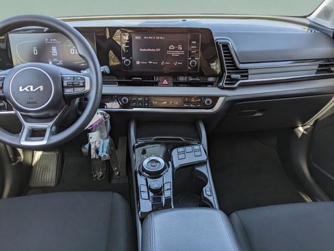 Used 2023 Kia Sportage LX image 13