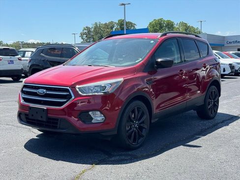 Used 2017 Ford Escape SE w/ SE Sport Appearance Package AWD/4WD image 7