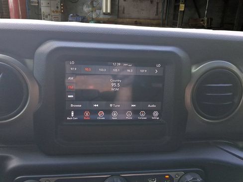 Used 2018 Jeep Wrangler Unlimited Sport S AWD/4WD image 20