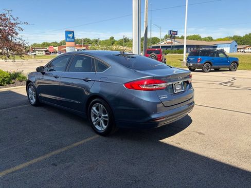 Used 2018 Ford Fusion SE w/ Fusion SE Technology Package FWD image 33