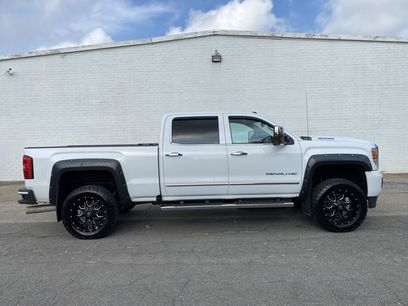 Used 2019 GMC Sierra 2500 Denali w/ Duramax Plus Package