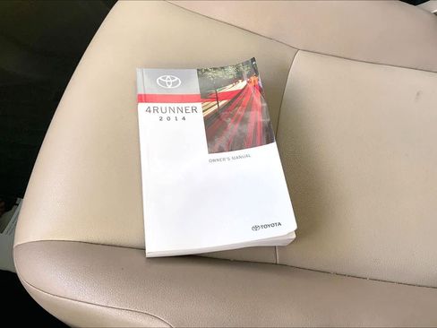 Used 2014 Toyota 4Runner SR5 Premium image 14