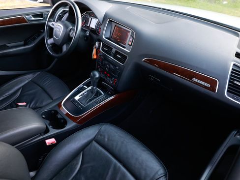 Used 2011 Audi Q5 2.0T Premium image 18