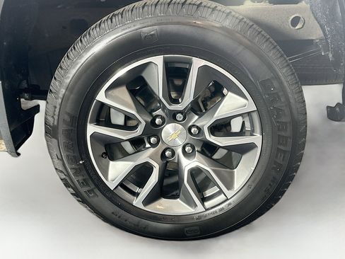 Used 2022 Chevrolet Silverado 1500 LT image 11