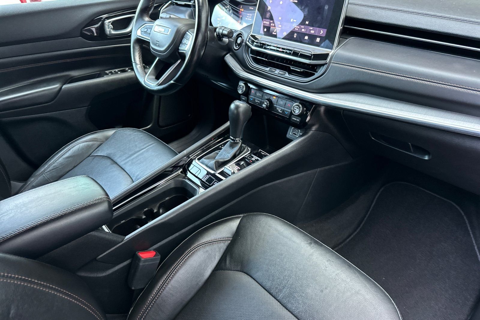 Used 2022 Jeep Compass Limited AWD/4WD image 18