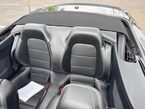 Used 2022 Ford Mustang Premium RWD image 13