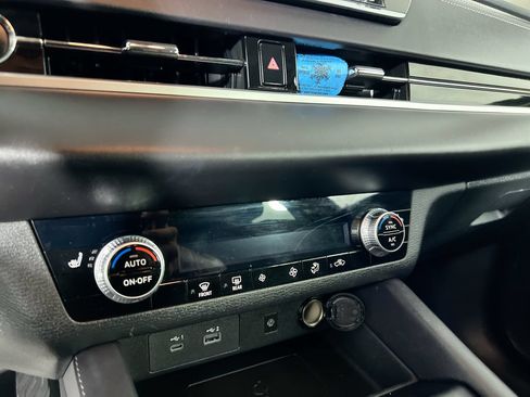 Used 2024 Mitsubishi Outlander SE FWD image 19