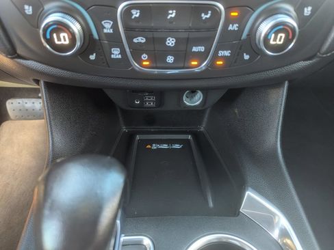 Used 2022 Chevrolet Traverse High Country AWD/4WD image 25
