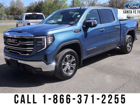 Used 2024 GMC Sierra 1500 SLT image 2