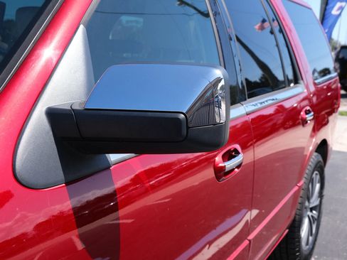 Used 2015 Lincoln Navigator 4WD image 12